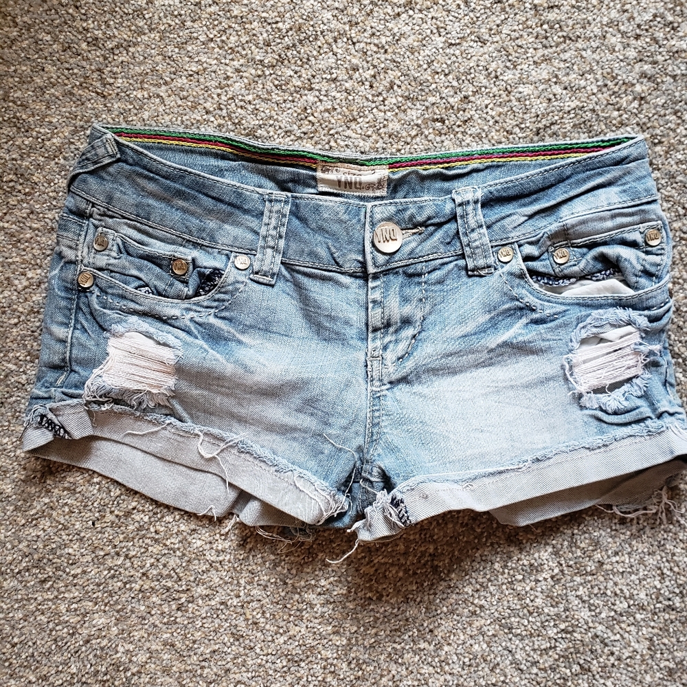 YNO Shorts size 3